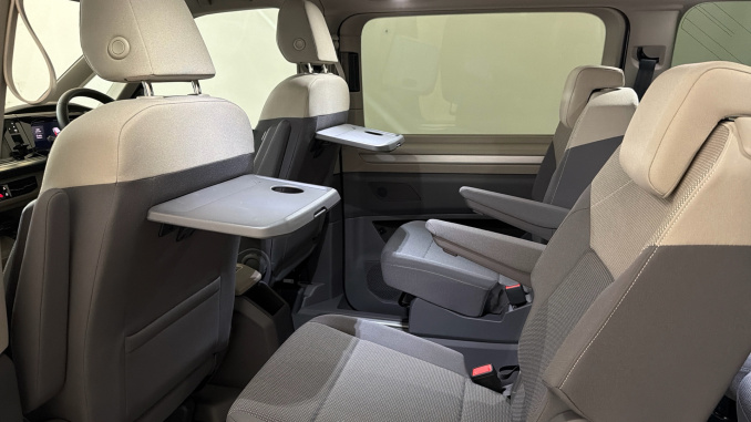 Volkswagen Multivan 1.5 TSI eHybrid Life 5dr 4MOTION DSG Estate - Image 22